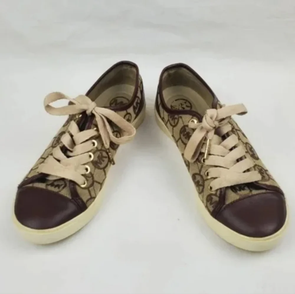 Michael kors leather logo lace up sneakers
